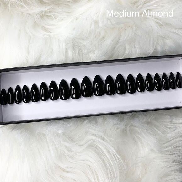 Classic Black Glossy Custom Press On Nails | High Quality Nails | Handmade - Picture 3 of 12
